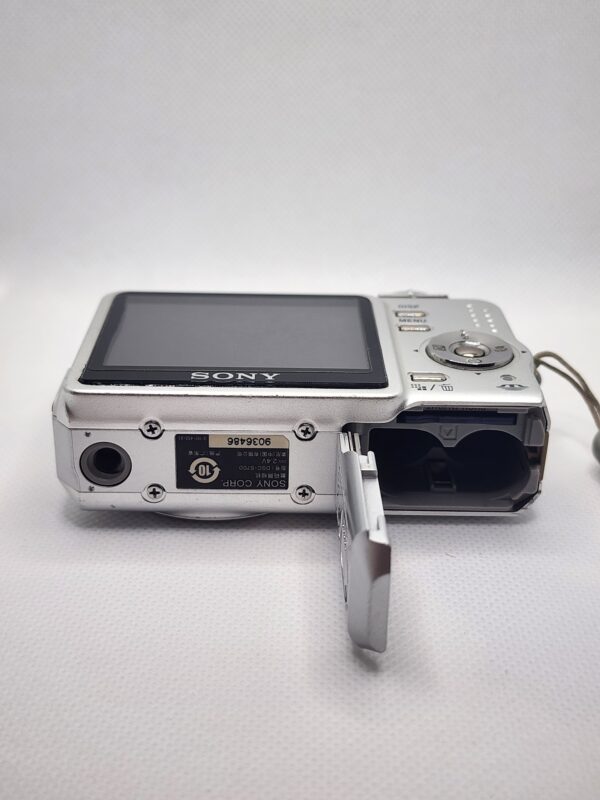 20260112_205603 Sony Cyber-Shot DSC-S700