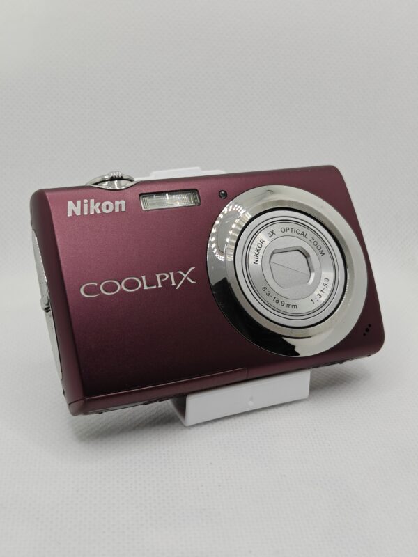 oplus_2097184 Nikon Coolpix S220